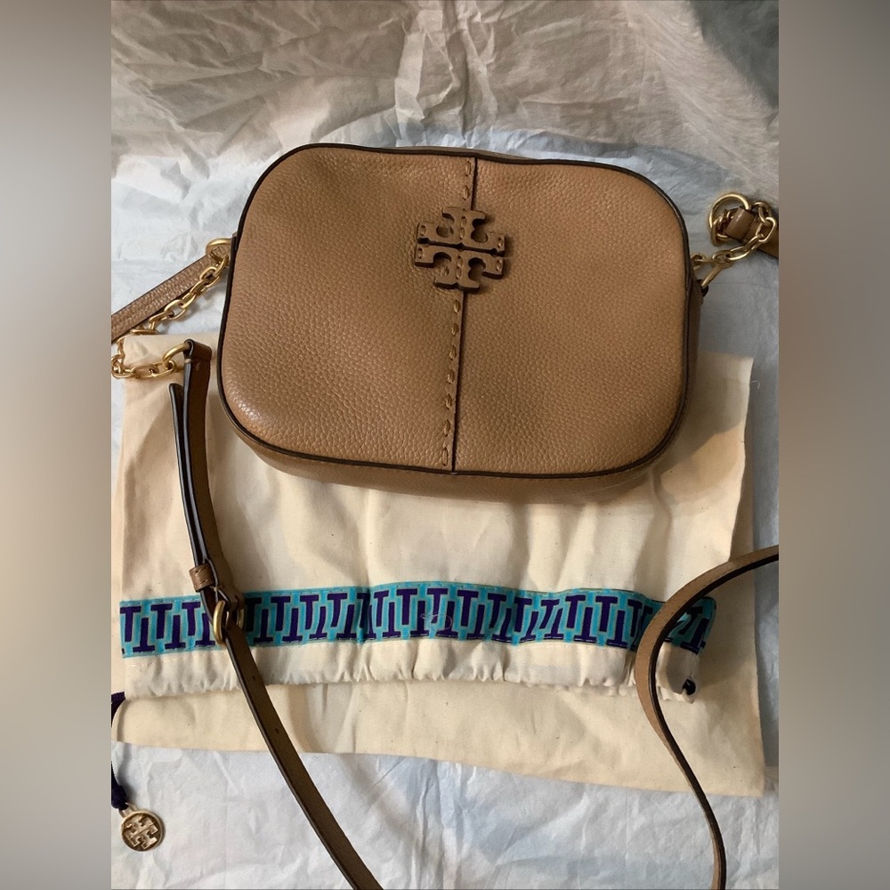 Tory Burch McGraw Camera Bag With Chain Strap And Dustbag Tan-Tiramisu Color​ - Picture 7 of 9